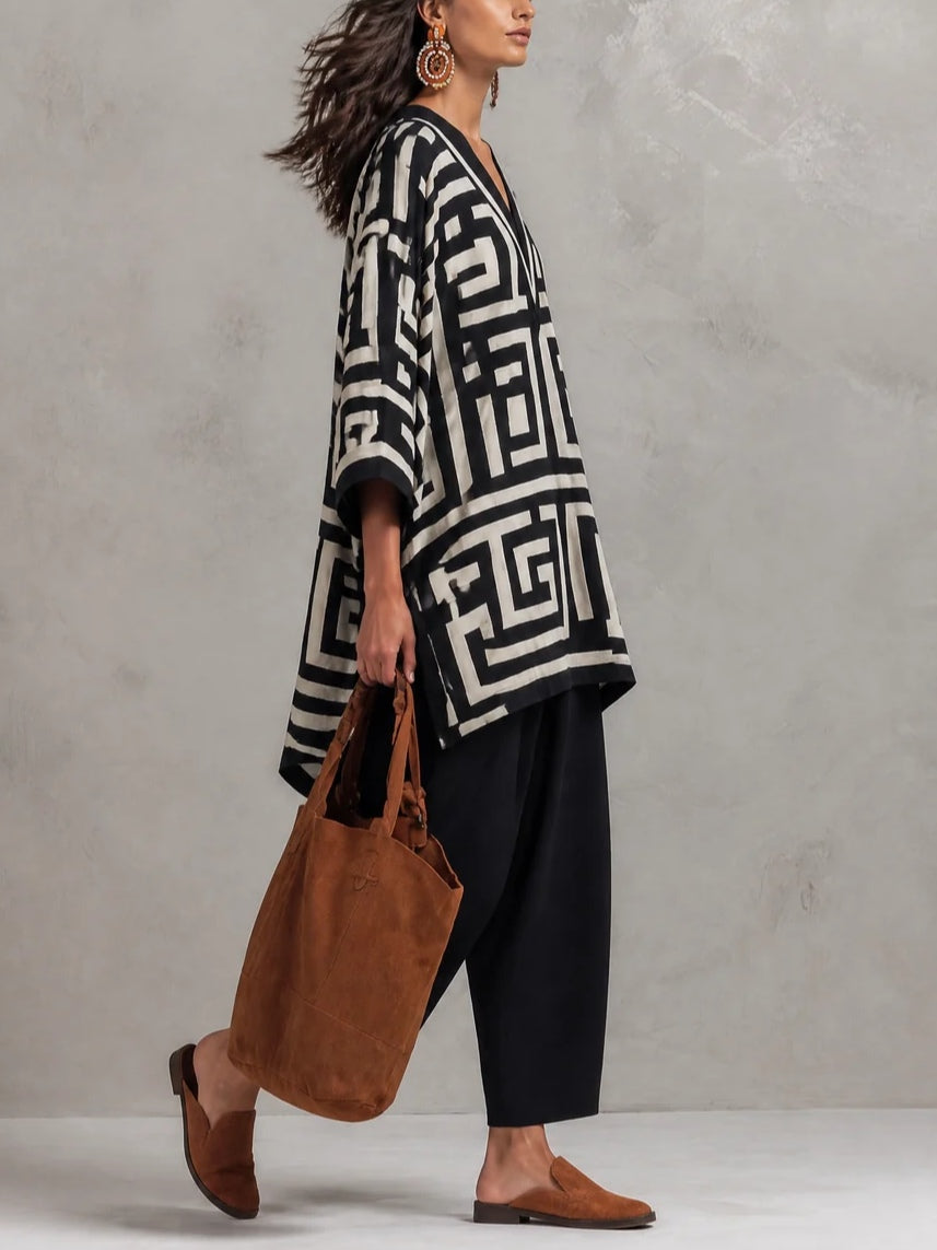 Black White V-neck Geometric Print Loose Top And Black Cropped Wide-leg Trousers Set