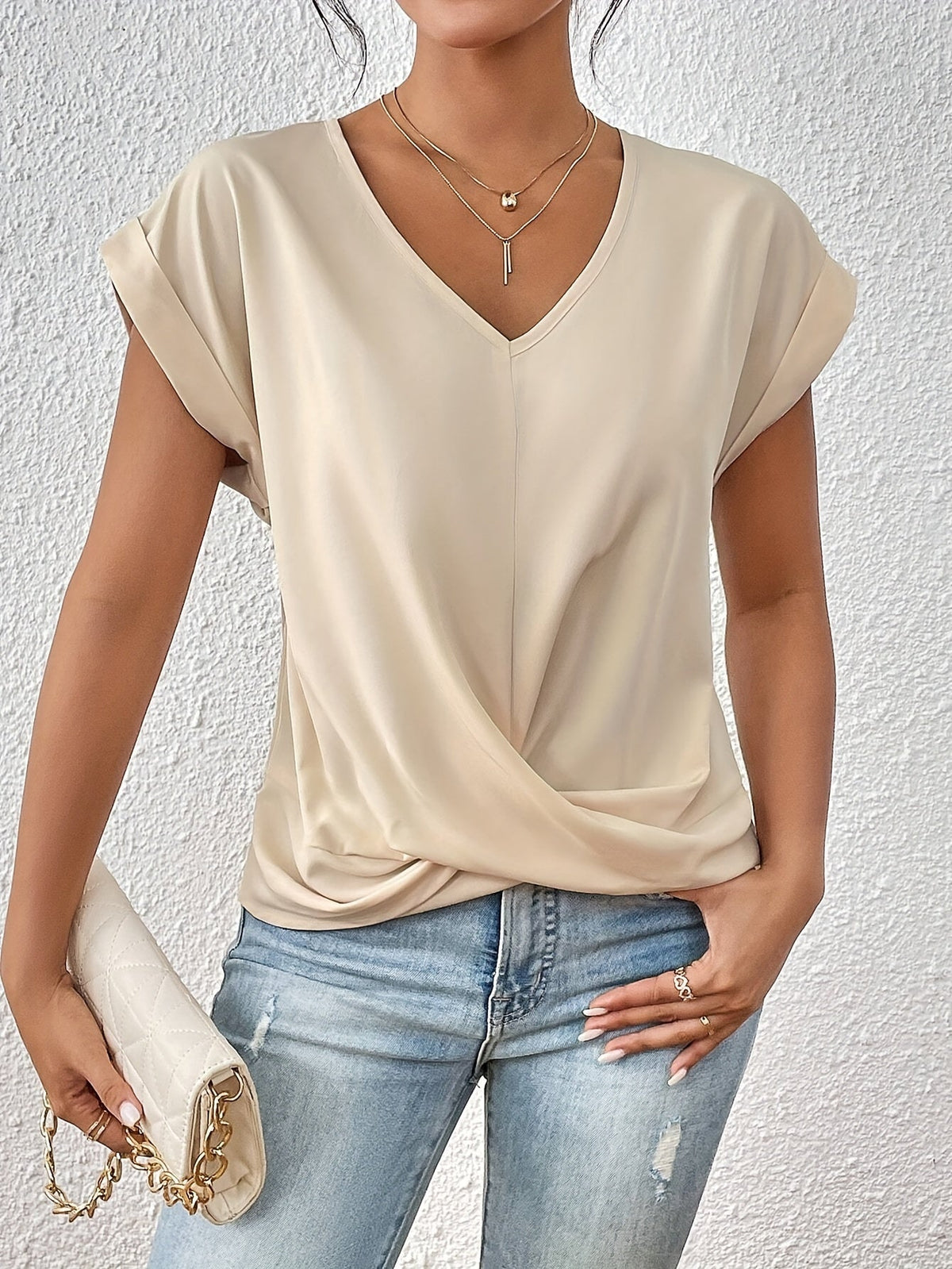 Diane | Casual T-shirt with sweetheart neckline